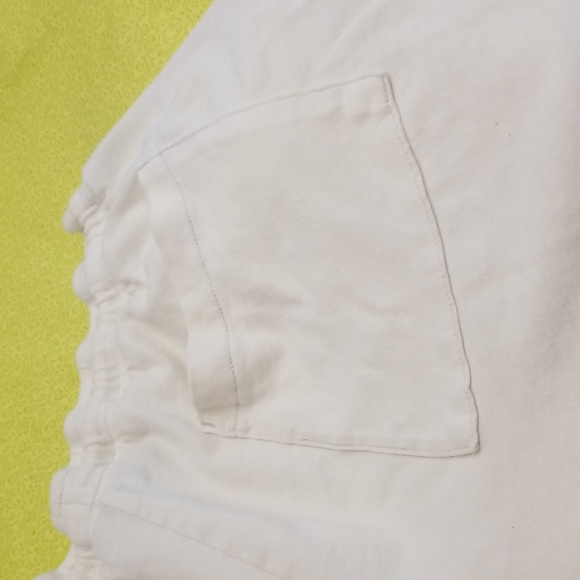 Shorts - Picture 3 of 4